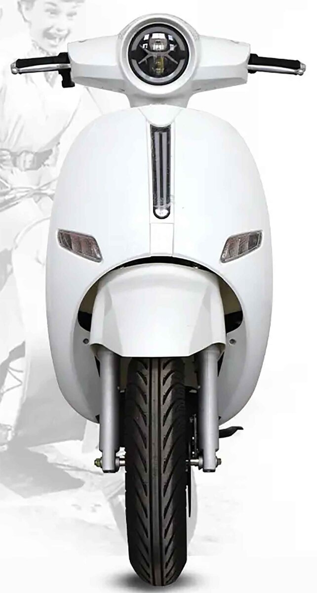 RocknBikes KAINING KN-YZ Elektroroller in Weiss– Frontansicht mit LED-Licht und sportlichem Design